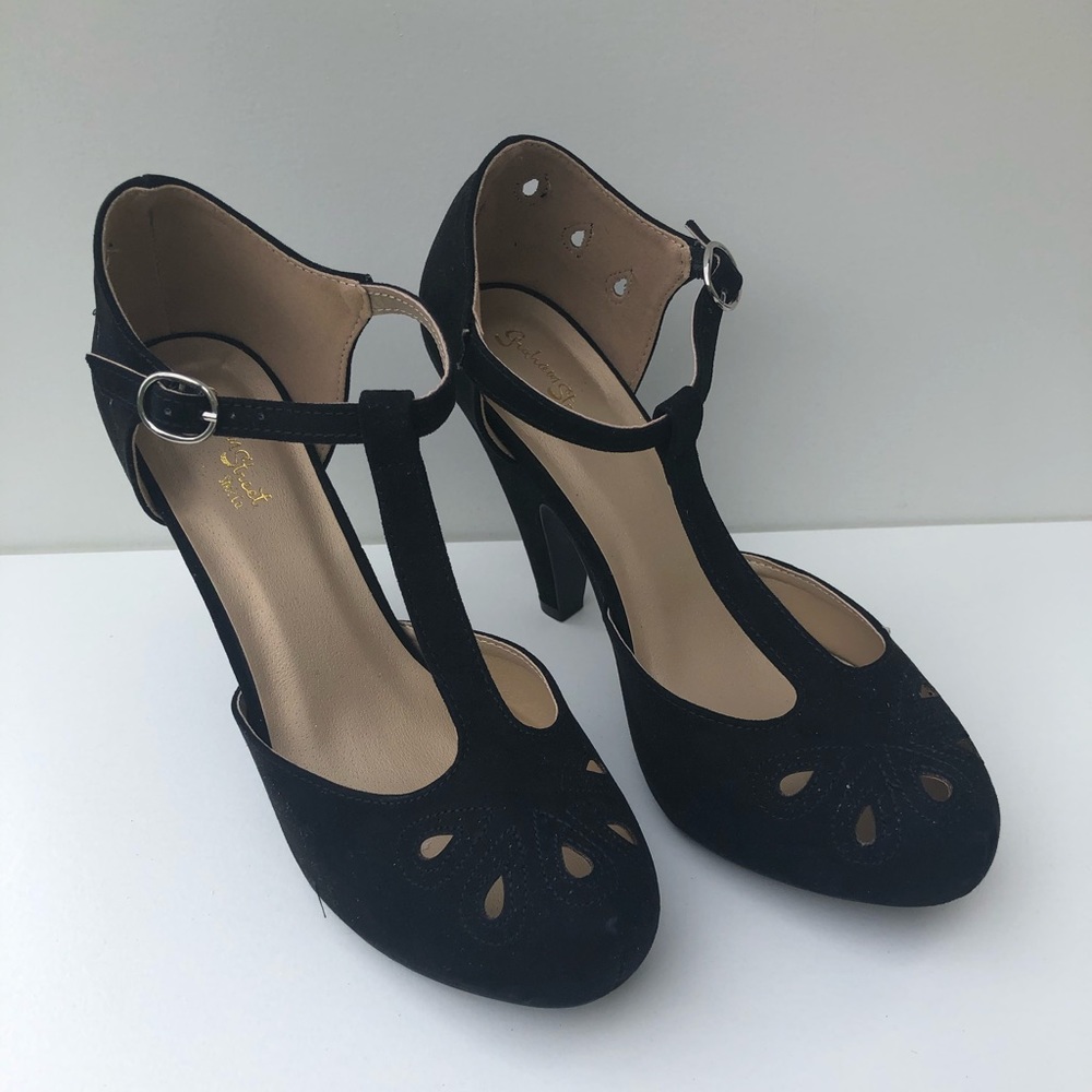 Women’s Black Heels